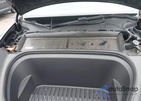 2023 Tesla Model Y Awd/Long Range Dual Motor All-Wheel Drive из США, поврежденный, VIN 7SAYGDEE2PA109825